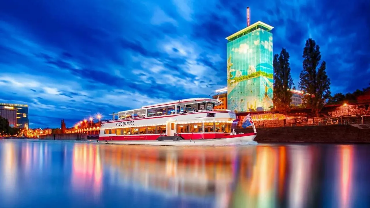 Apartment Family Deluxe A Stone Throw From The City Centre And Danube Vienna Austria