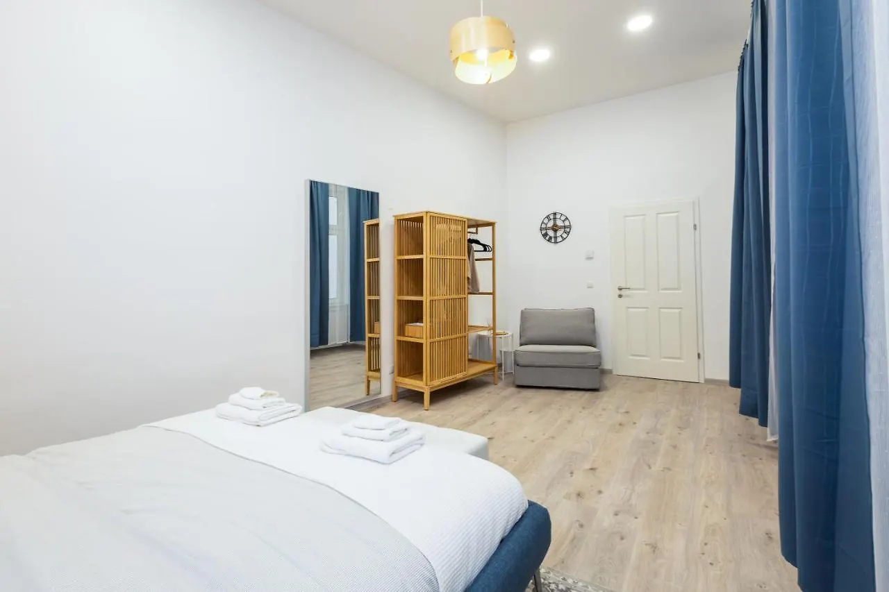 Family Deluxe A Stone Throw From The City Centre And Danube Vienna