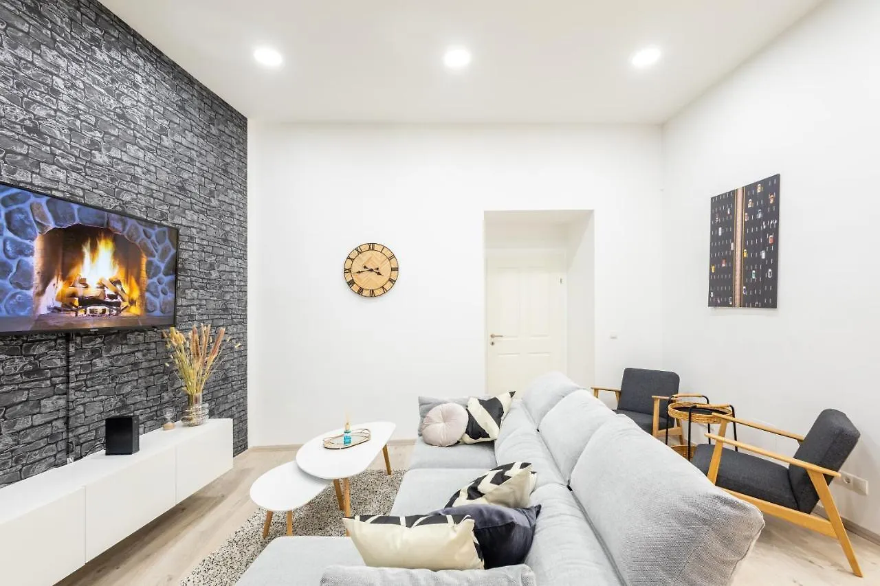 Family Deluxe A Stone Throw From The City Centre And Danube Vienna