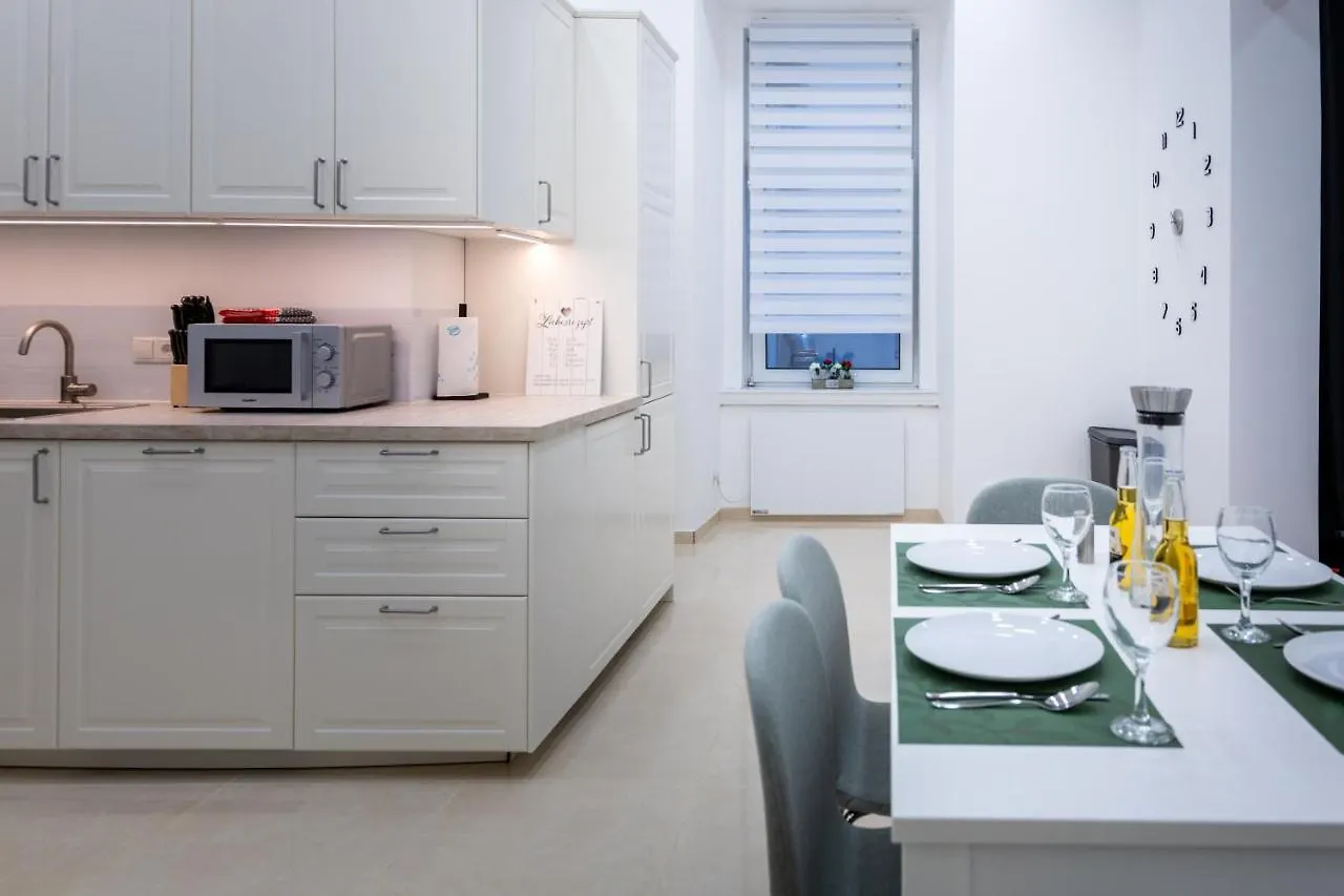 Family Deluxe A Stone Throw From The City Centre And Danube Vienna